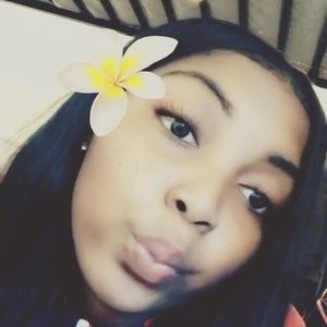 Meet your Posher, Angèl